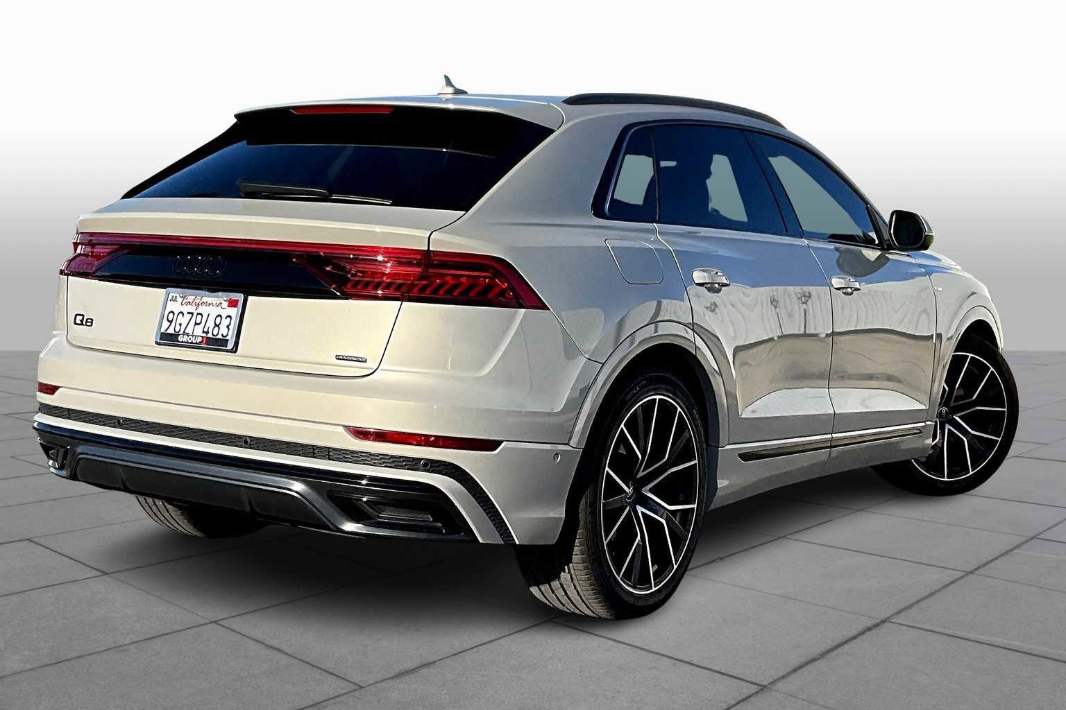 Used 2023 Audi Q8 Prestige w/ Prestige Package image 12
