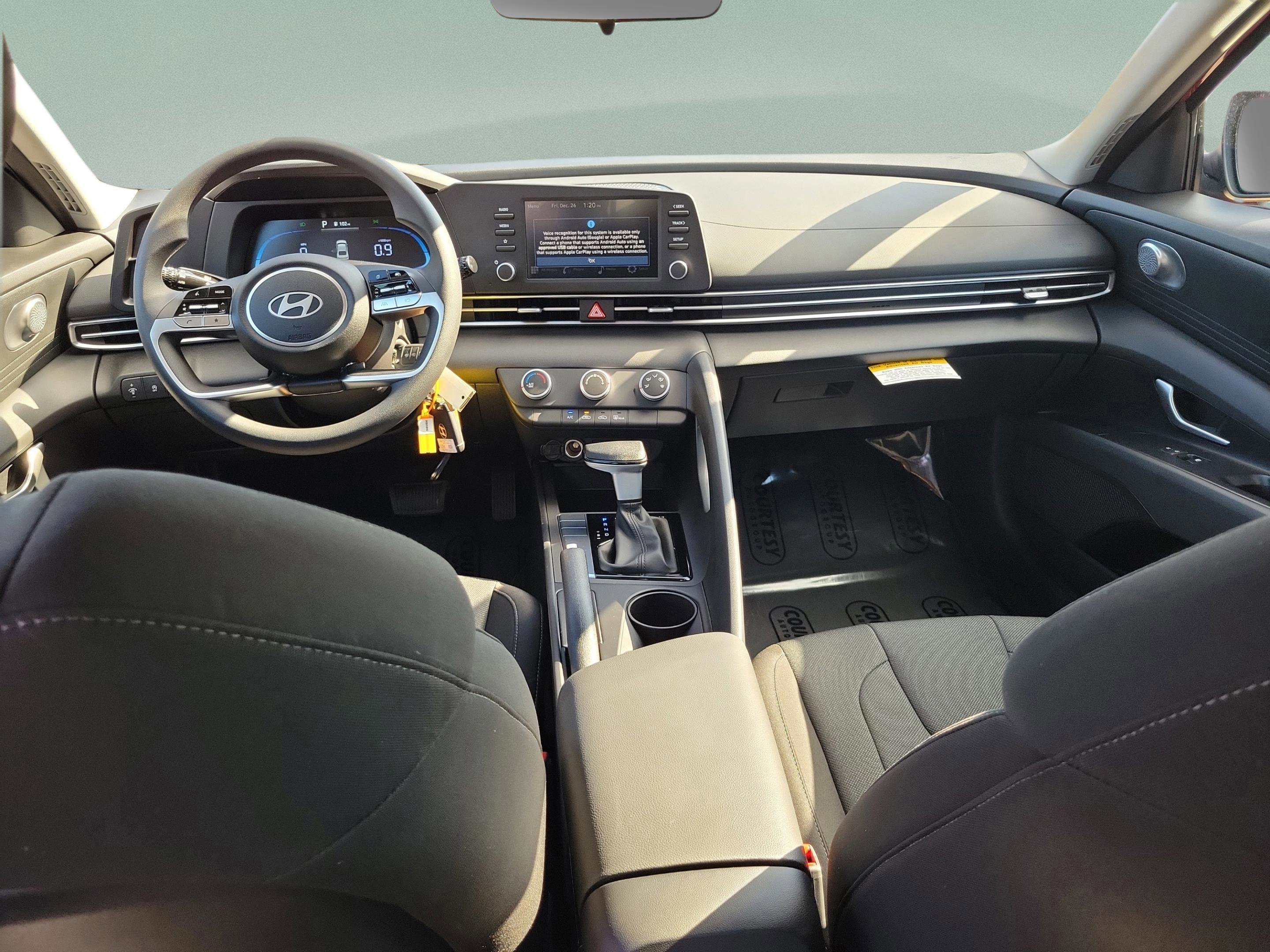 New 2026 Hyundai Elantra SE image 30