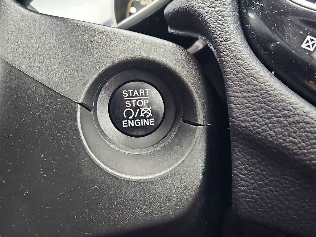 Used 2017 Jeep Compass Limited w/ Navigation Group AWD/4WD image 26