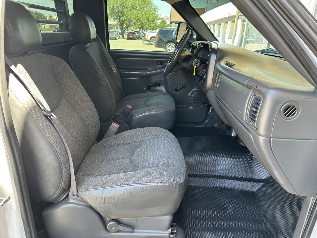 Used 2007 Chevrolet Silverado 3500 2WD Regular Cab image 9