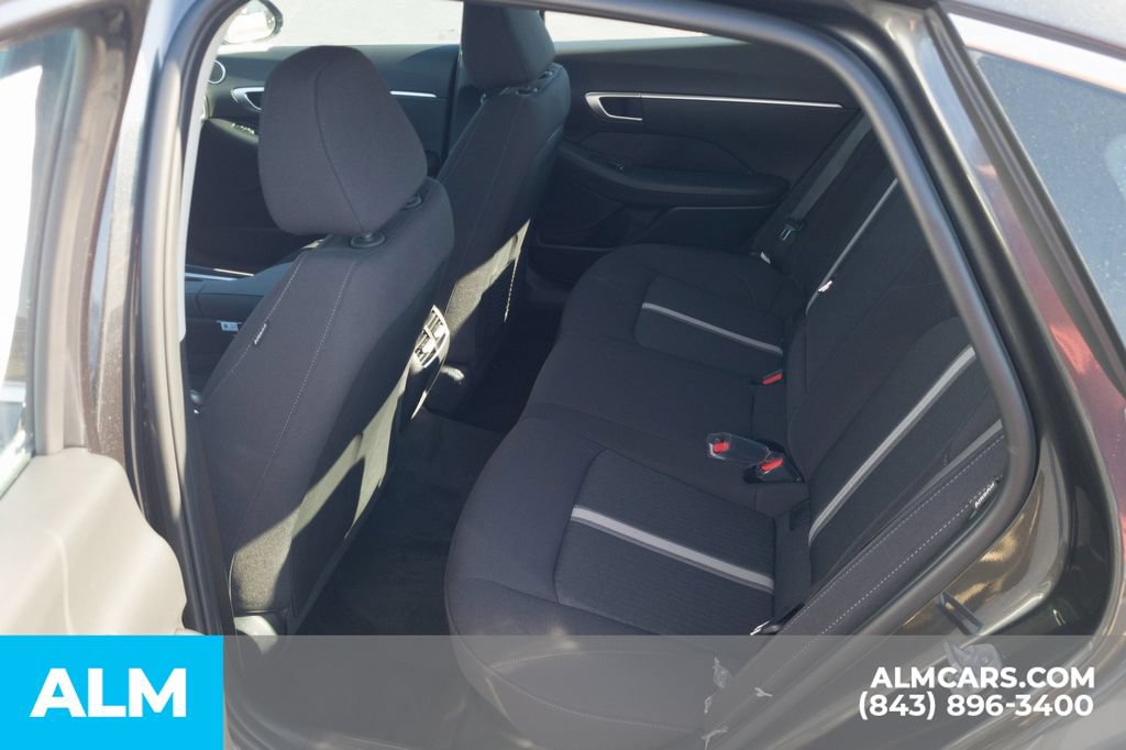 Used 2025 Hyundai Sonata SEL FWD image 16