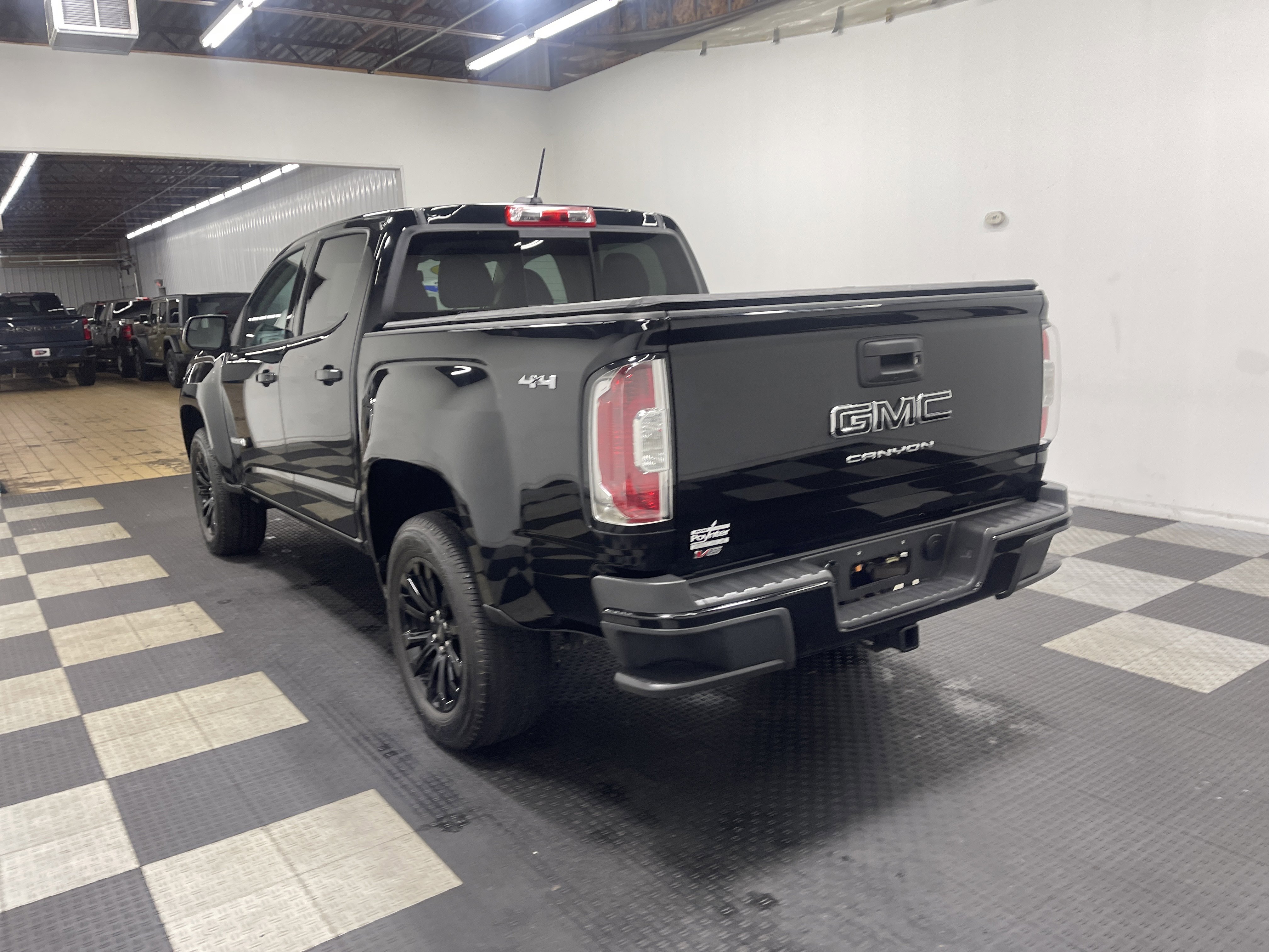 Used 2022 GMC Canyon Elevation w/ Elevation Premium Package image 2
