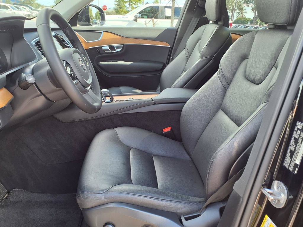 Used 2024 Volvo XC90 B6 Plus AWD/4WD image 26