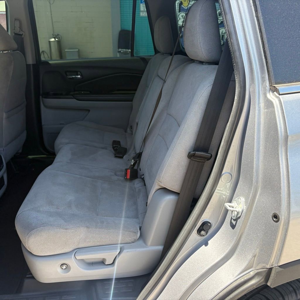 Used 2021 Honda Pilot EX image 11