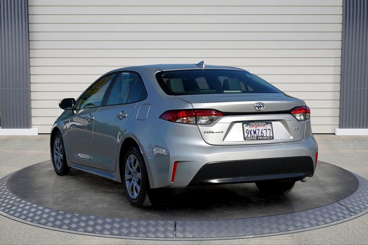 Used 2024 Toyota Corolla LE image 5
