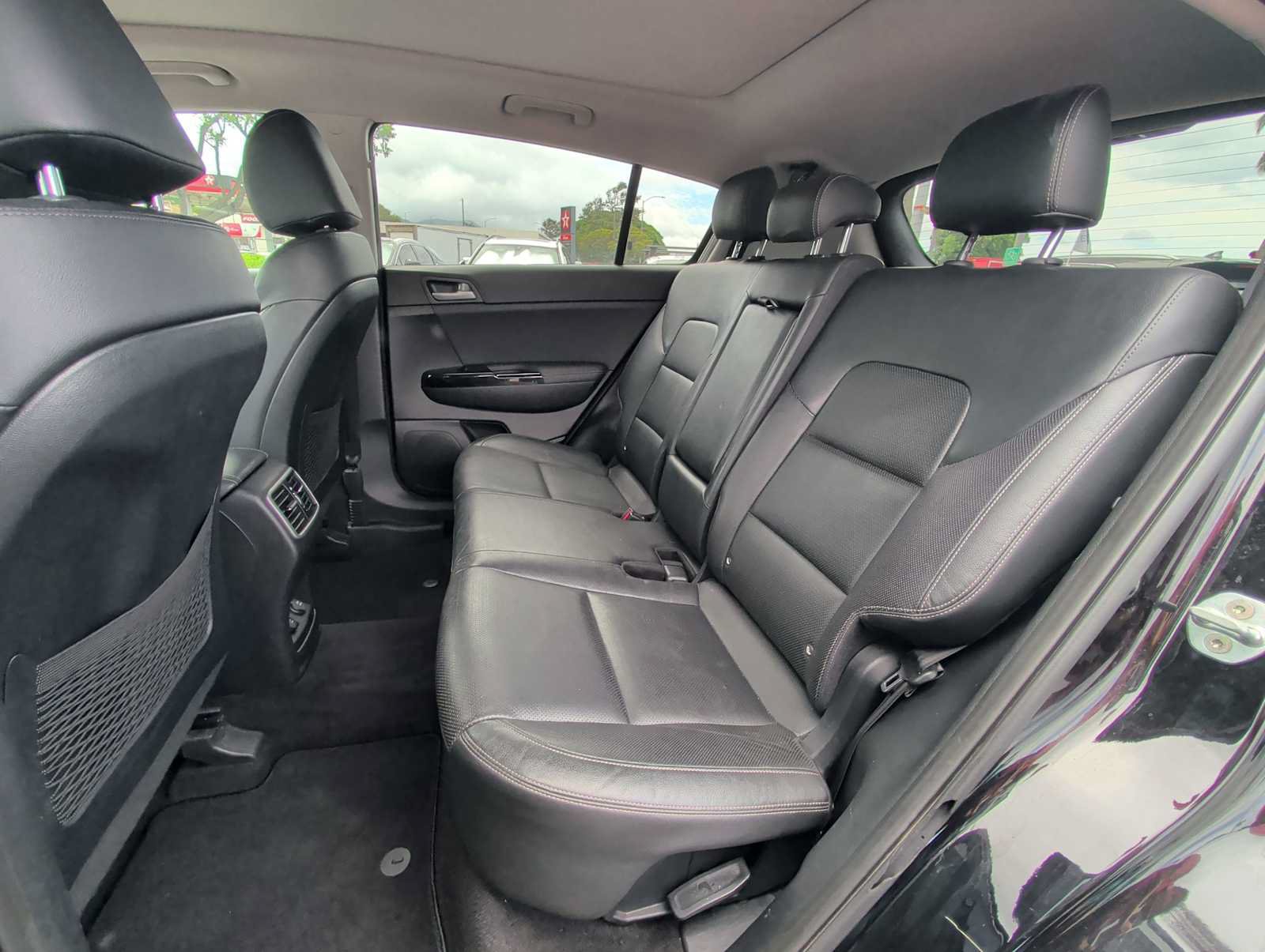 Used 2020 Kia Sportage EX w/ Option Group 15 AWD/4WD image 25
