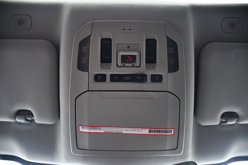 Used 2023 Toyota Highlander XLE image 28