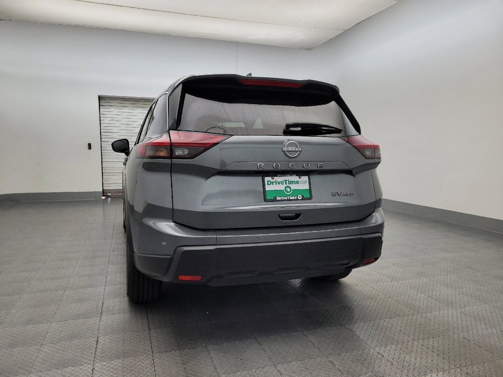 Used 2024 Nissan Rogue SV image 6
