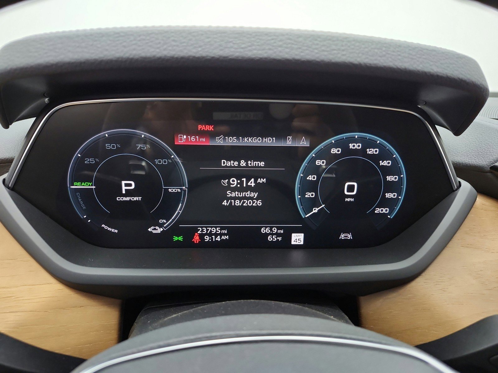Used 2023 Audi e-tron GT Premium Plus image 11