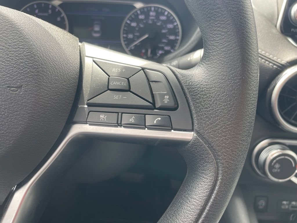 Used 2025 Nissan Sentra SV FWD image 14