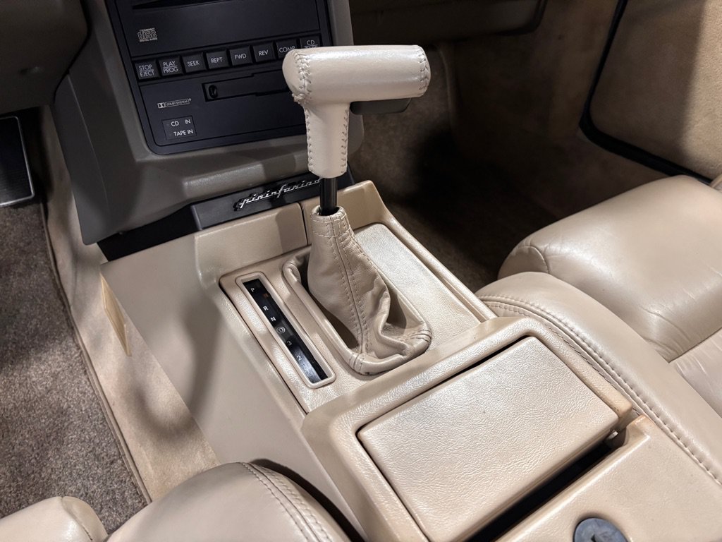 Used 1993 Cadillac Allante FWD image 13