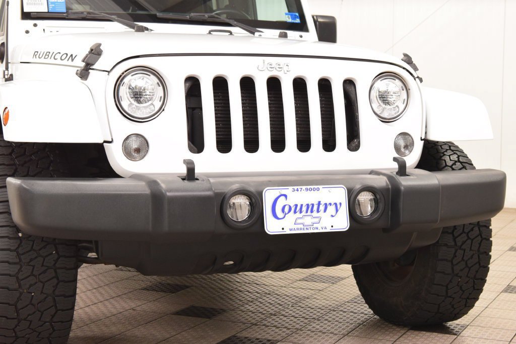Used 2017 Jeep Wrangler Unlimited Rubicon w/ Cold Weather Group AWD/4WD image 14