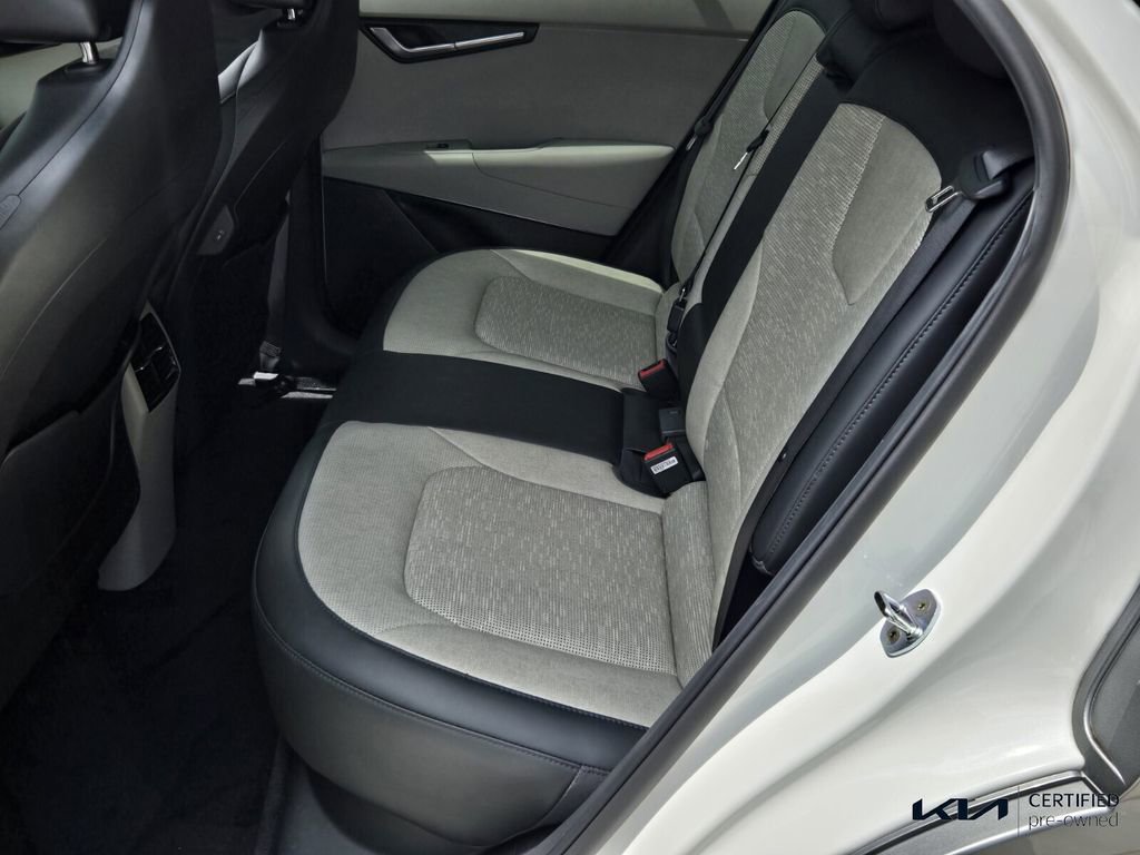 Certified 2023 Kia Niro Wave FWD image 11