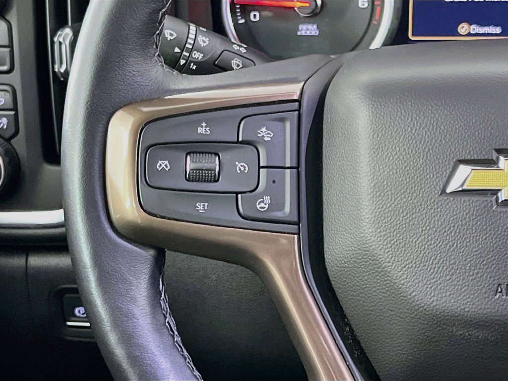 Used 2022 Chevrolet Silverado 1500 High Country w/ Technology Package AWD/4WD image 13