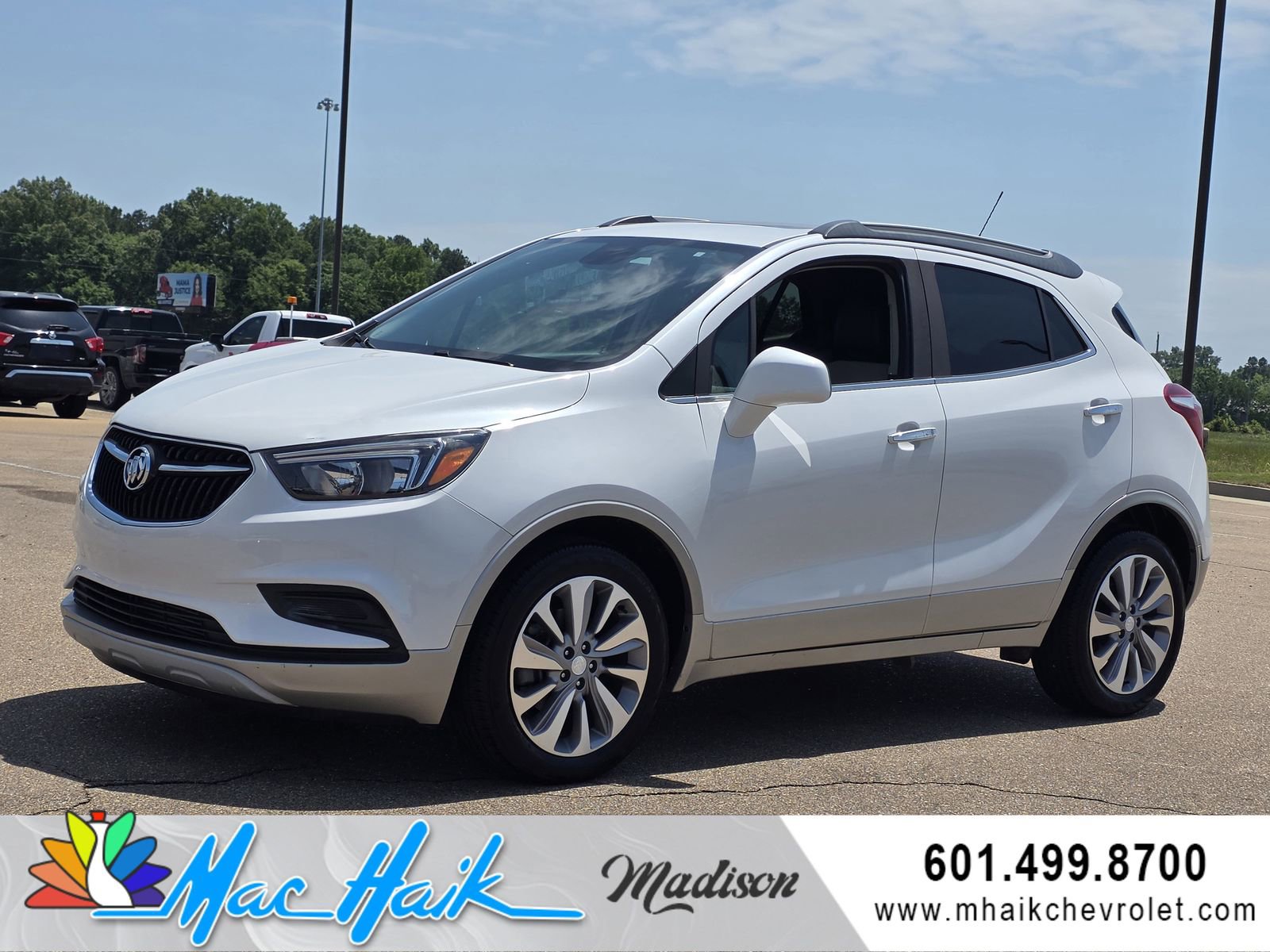 Used 2020 Buick Encore Preferred image 1