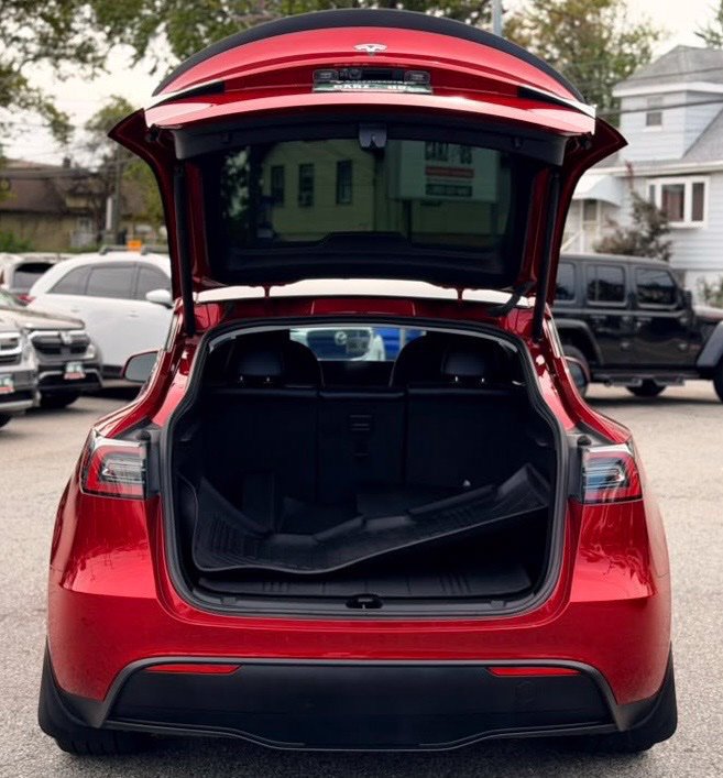 Used 2024 Tesla Model Y Performance AWD/4WD image 7