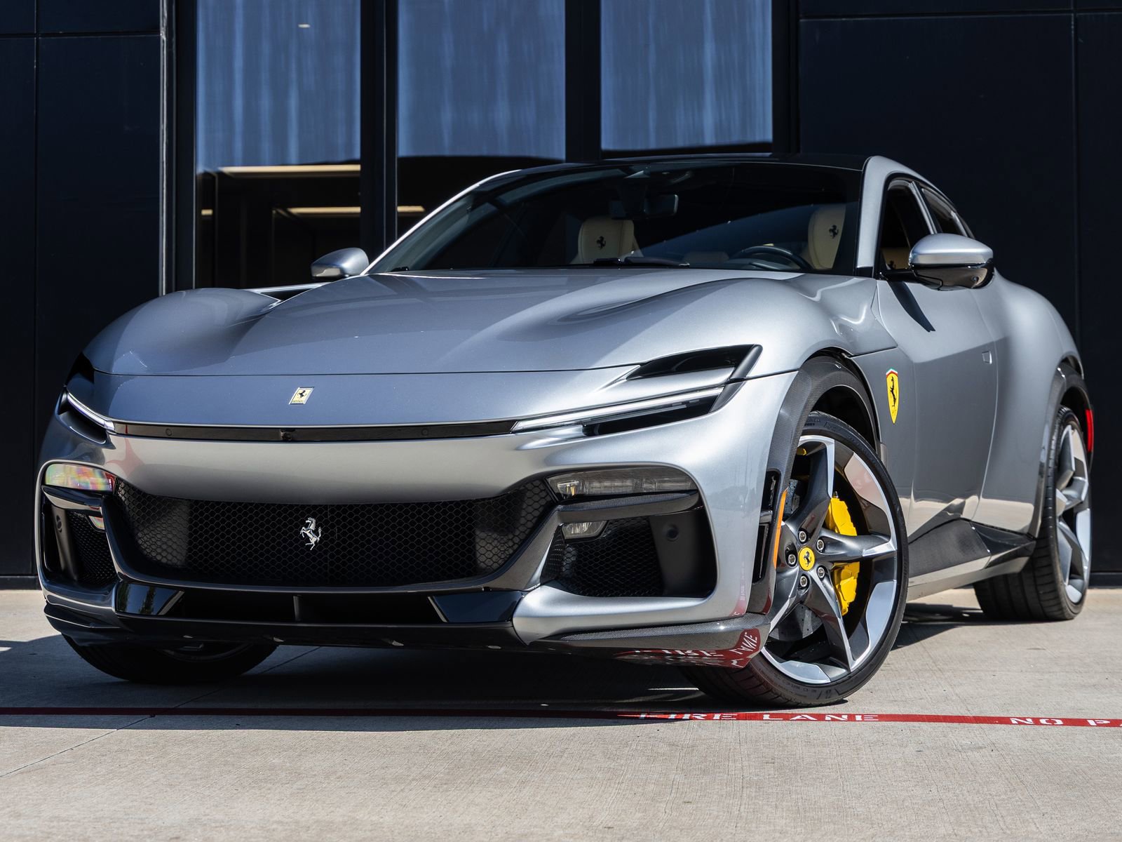 Used 2025 Ferrari Purosangue AWD/4WD image 1