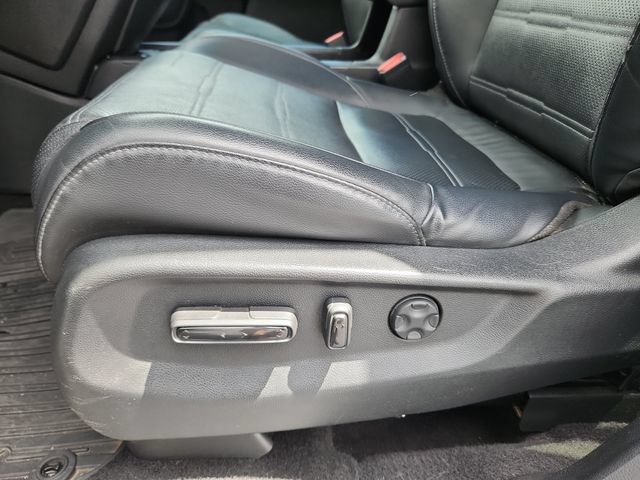 Used 2019 Honda CR-V Touring image 14