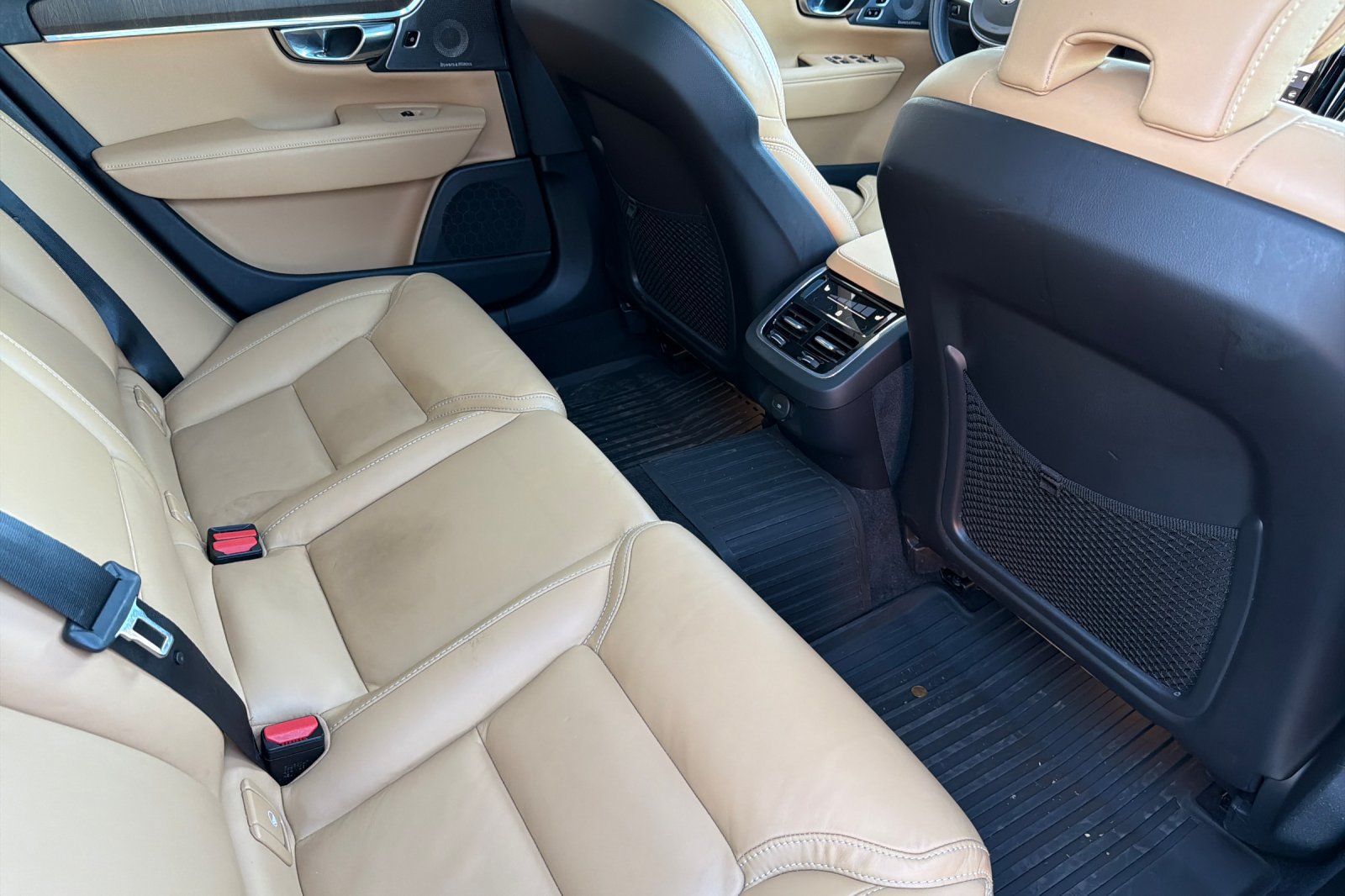 Used 2022 Volvo V90 B6 Cross Country AWD/4WD image 17