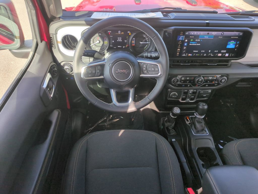 Used 2025 Jeep Wrangler Unlimited Sahara image 19