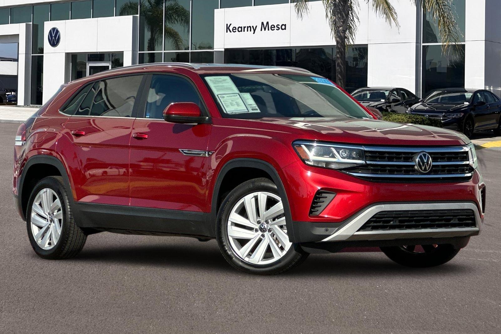 Used 2022 Volkswagen Atlas Cross Sport SE image 2