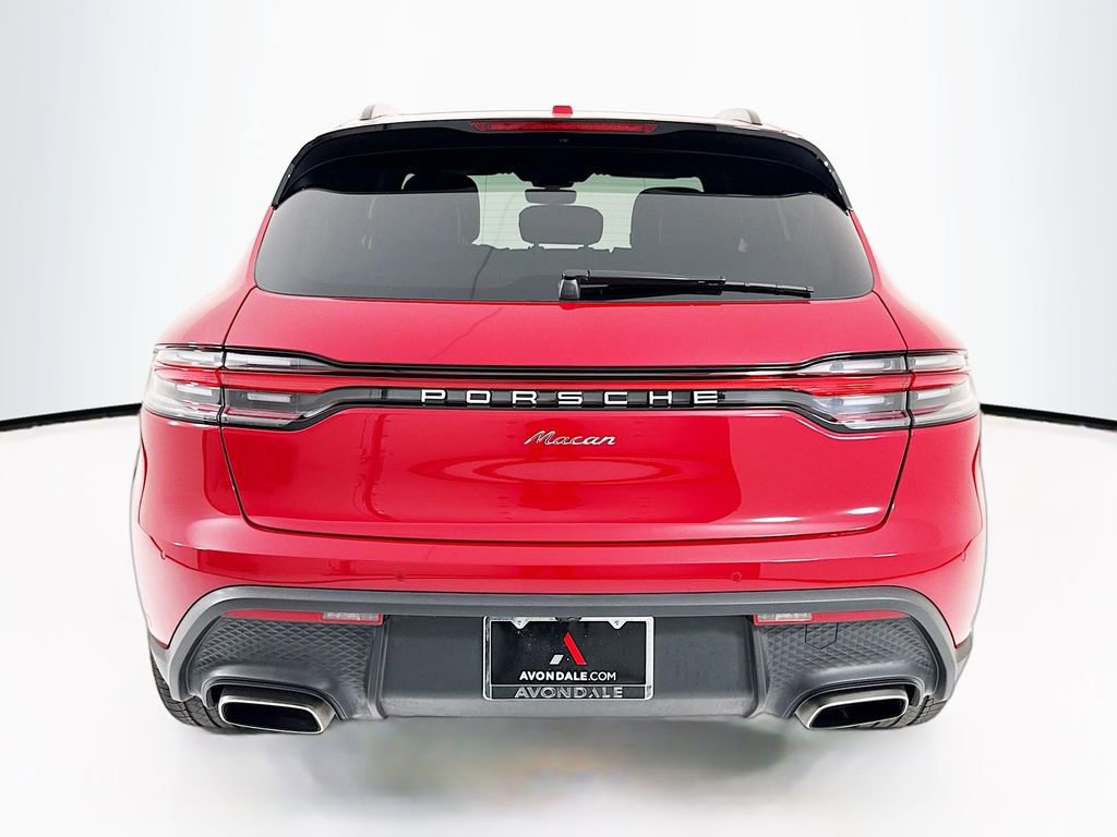 Certified 2025 Porsche Macan AWD/4WD image 10