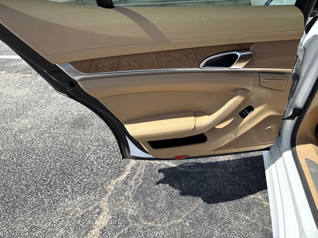 Used 2014 Porsche Panamera S RWD image 24