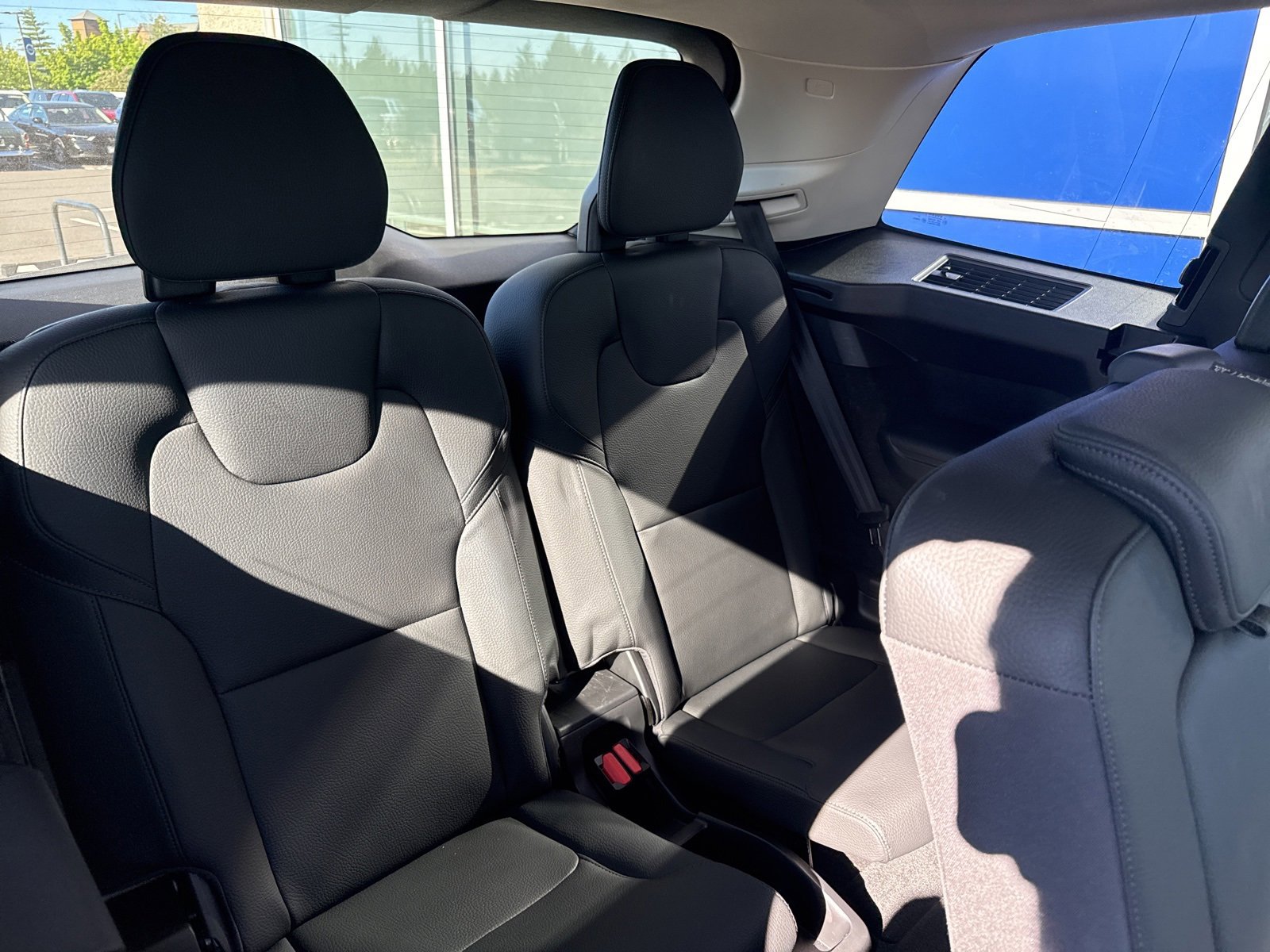Used 2025 Volvo XC90 B6 Plus image 20