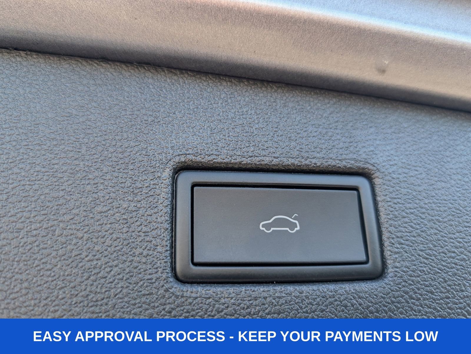 Used 2024 Volkswagen Tiguan SE image 16