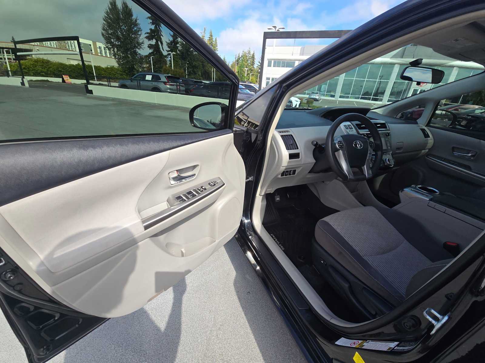 Used 2015 Toyota Prius V Three FWD image 20