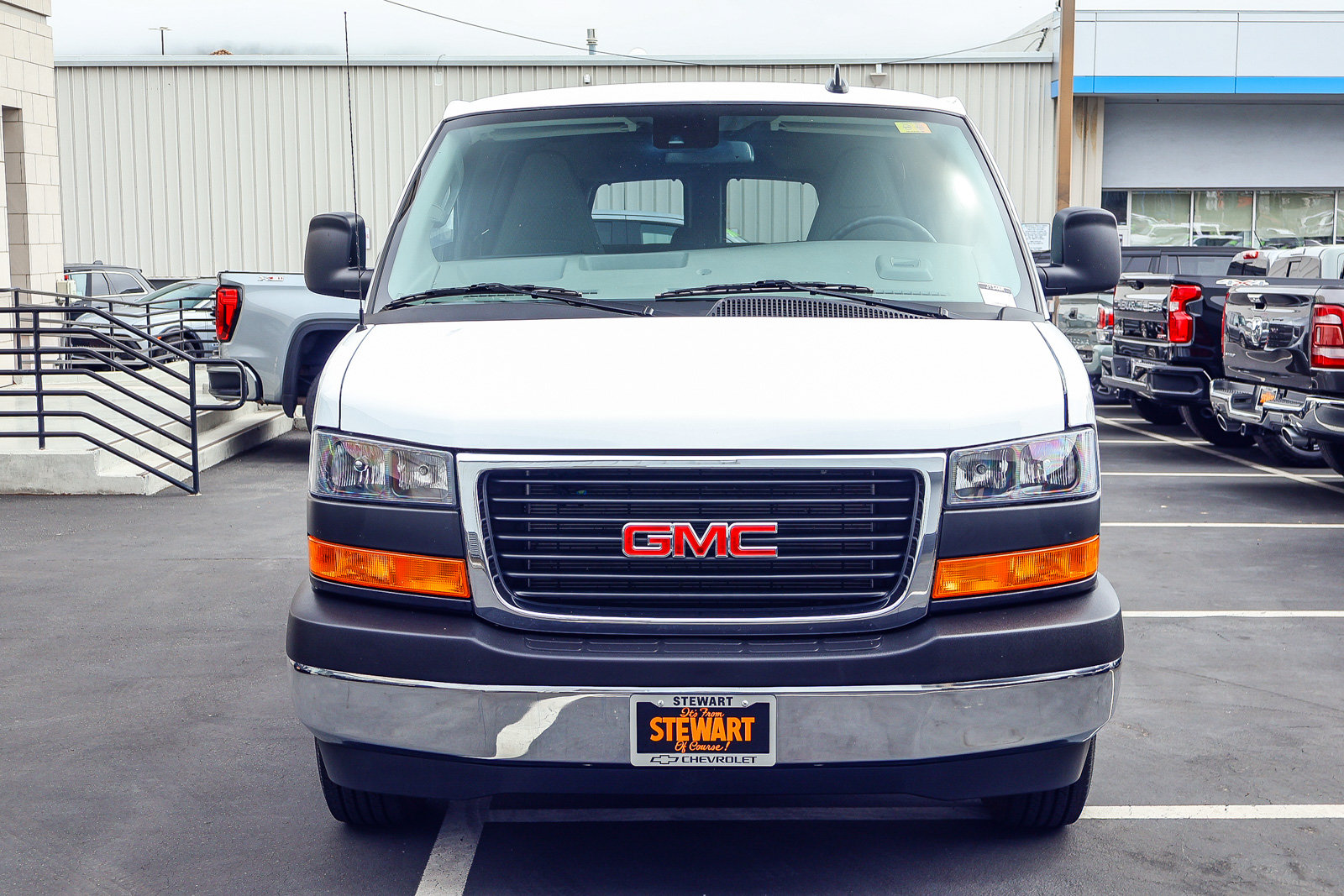Used 2025 GMC Savana 3500 LT w/ LT Preferred Equipment Group RWD image 18