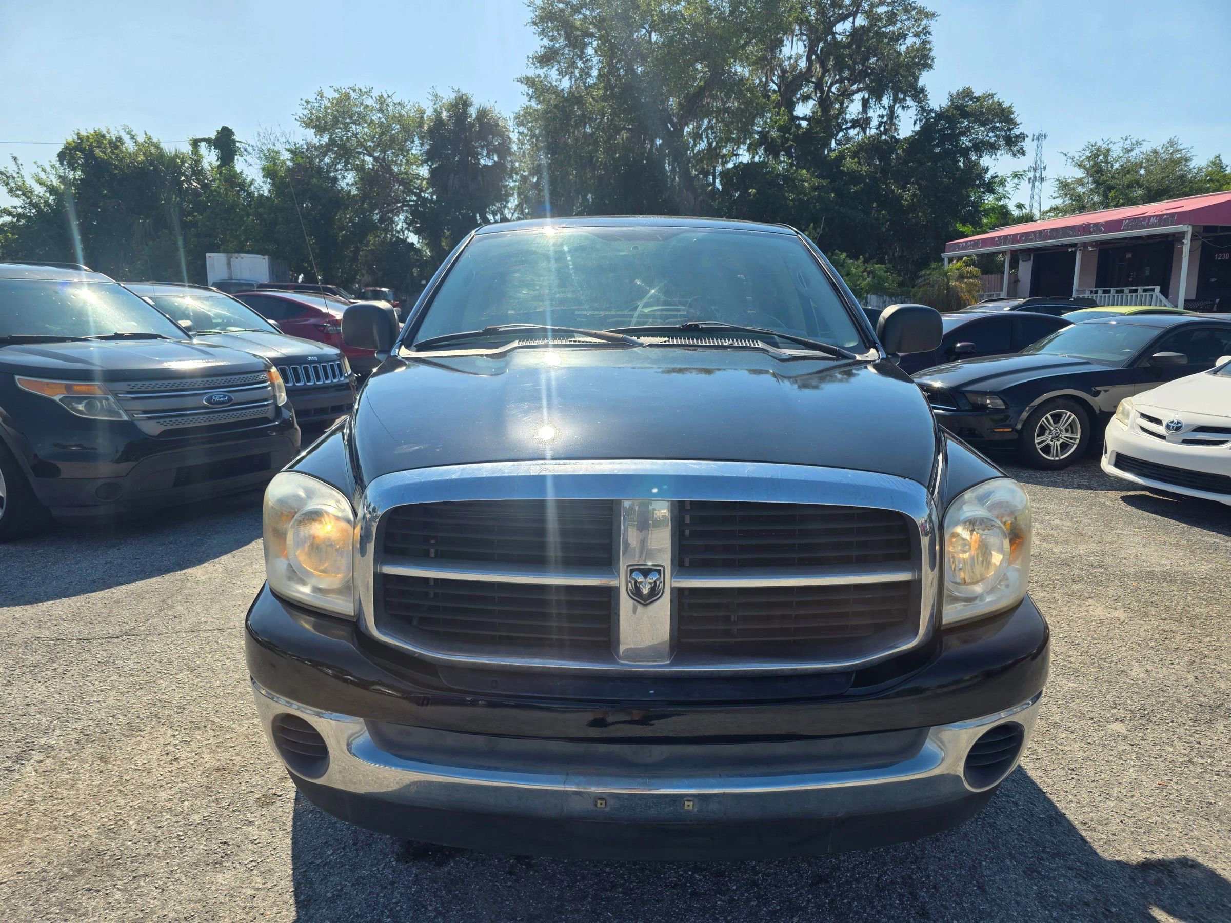 Used 2007 Dodge Ram 1500 Truck SLT RWD image 2