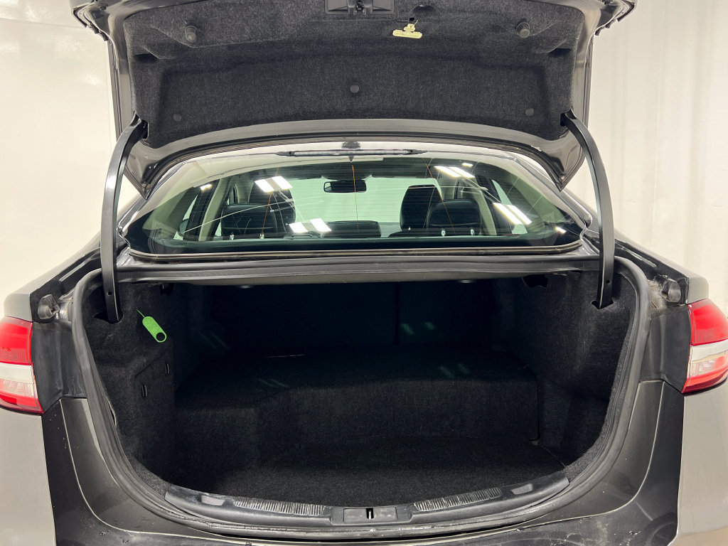 Used 2019 Ford Fusion Titanium FWD image 28