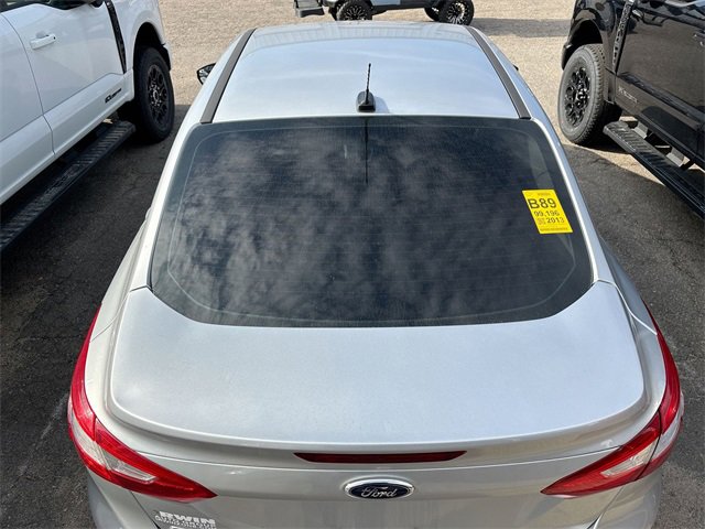 Used 2013 Ford Focus SE w/ SE Winter Pkg image 12