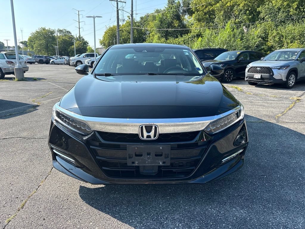 Used 2019 Honda Accord Touring image 2