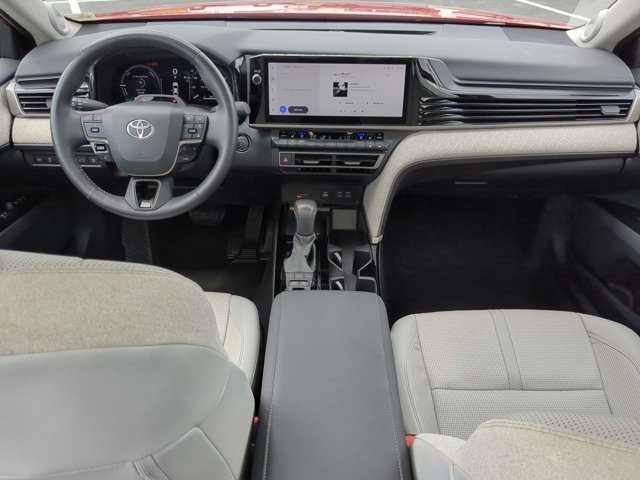 Used 2025 Toyota Camry XLE image 23