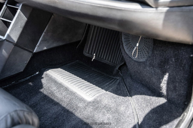 Used 1988 Ferrari Testarossa RWD image 44