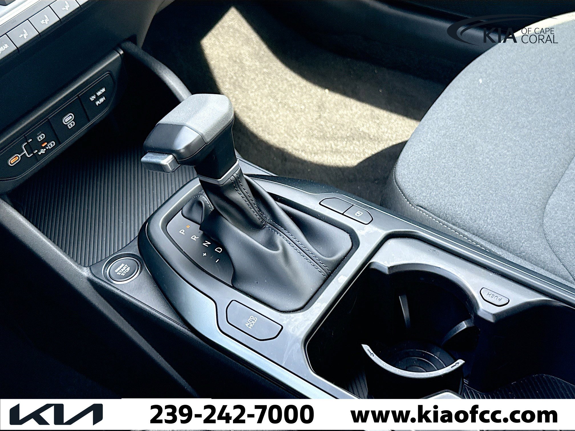 New 2025 Kia K4 LXS image 25