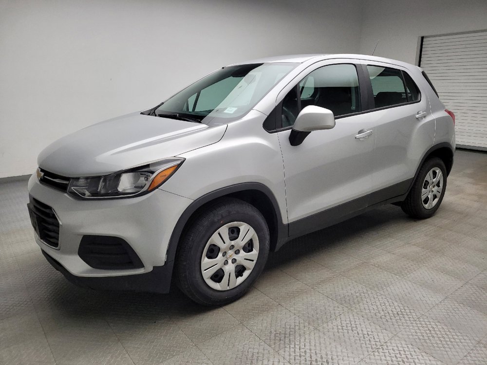 Used 2017 Chevrolet Trax LS FWD image 2