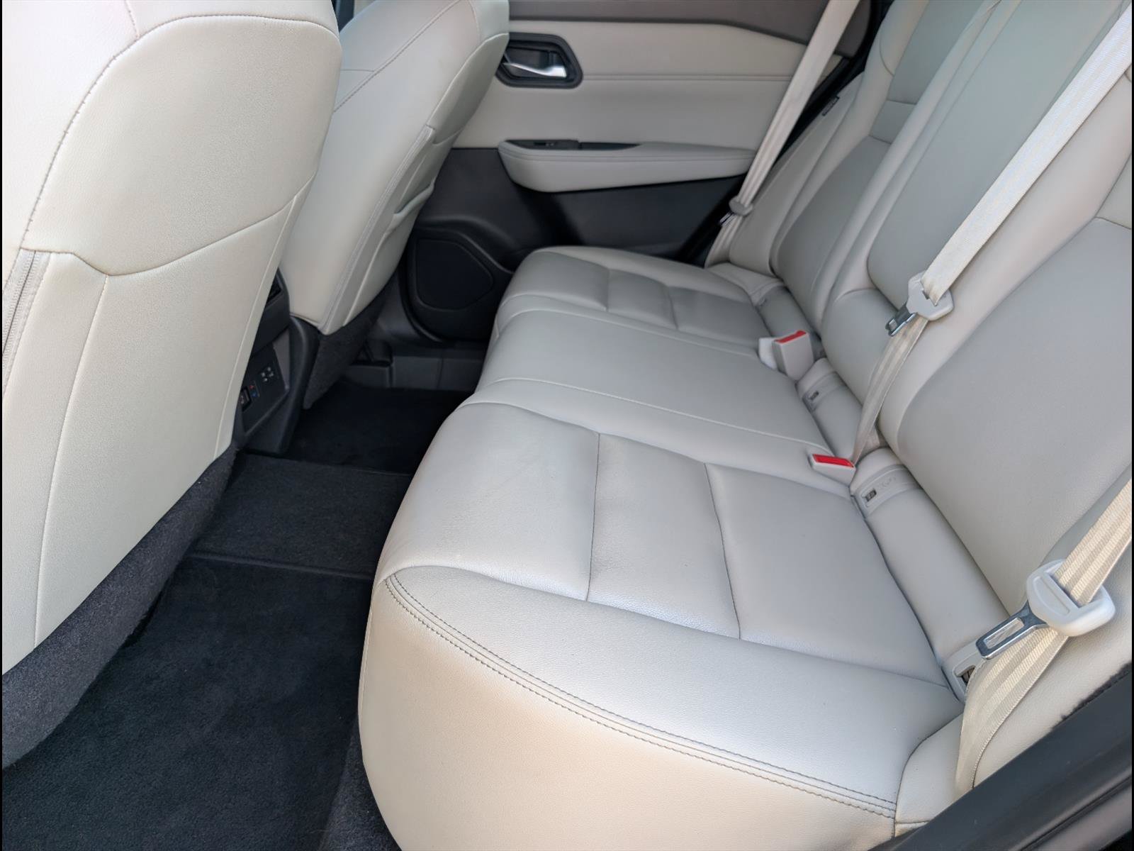 Used 2023 Nissan Rogue SL w/ SL Premium Package AWD/4WD image 12