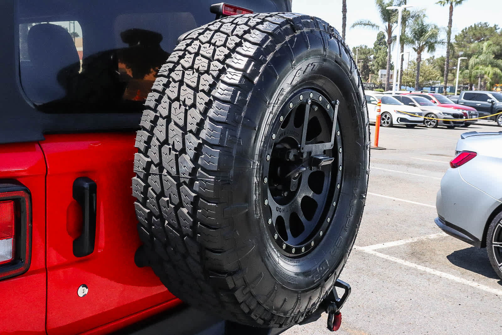 Used 2018 Jeep Wrangler Sport AWD/4WD image 12