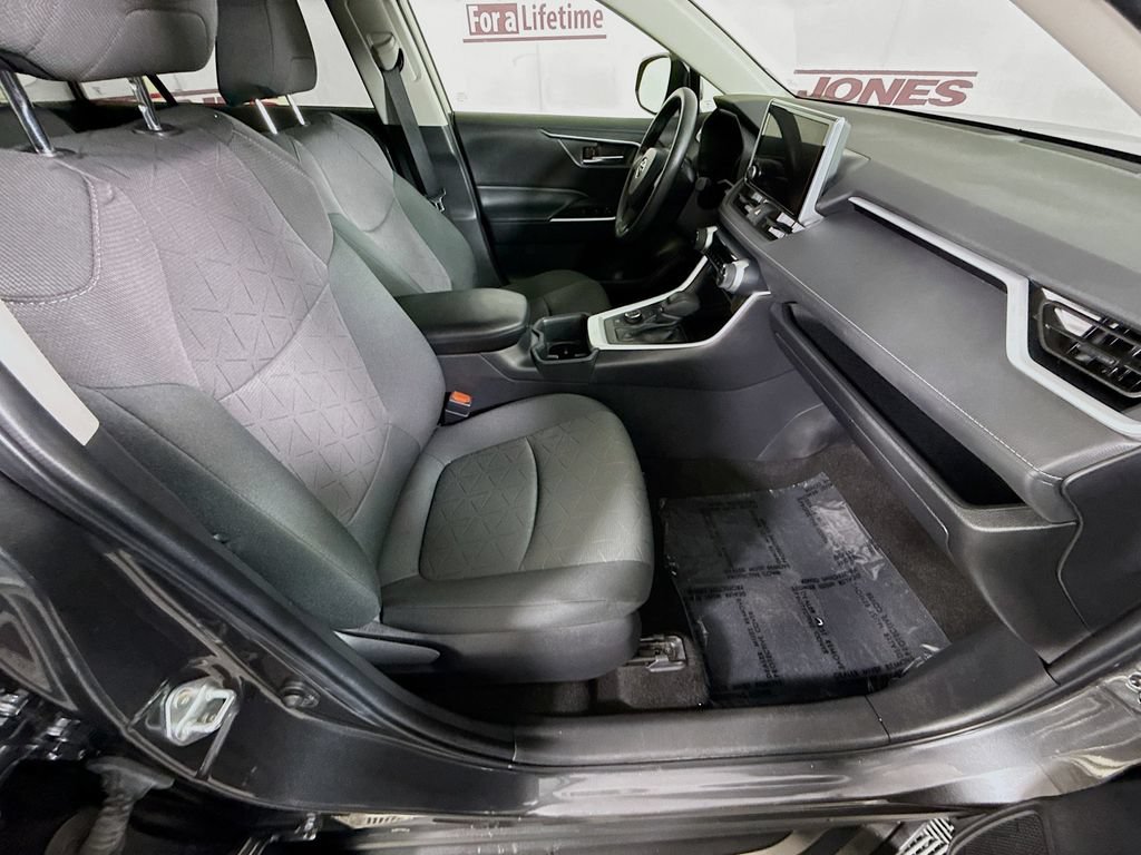 Certified 2023 Toyota RAV4 XLE AWD/4WD image 30