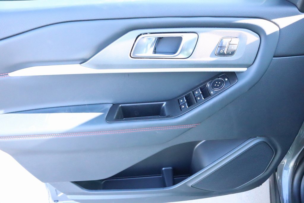 New 2026 Ford Explorer ST-Line w/ ST-Line Street Pack image 19