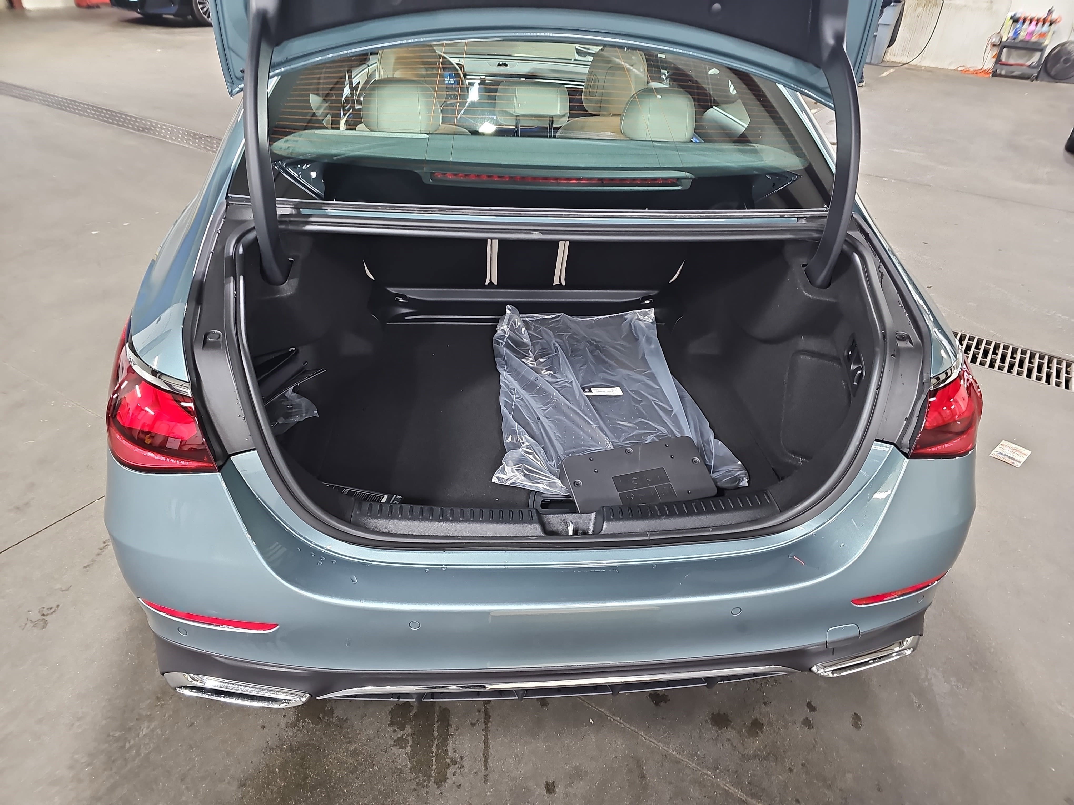 New 2026 Mercedes-Benz E 350 4MATIC Sedan image 13