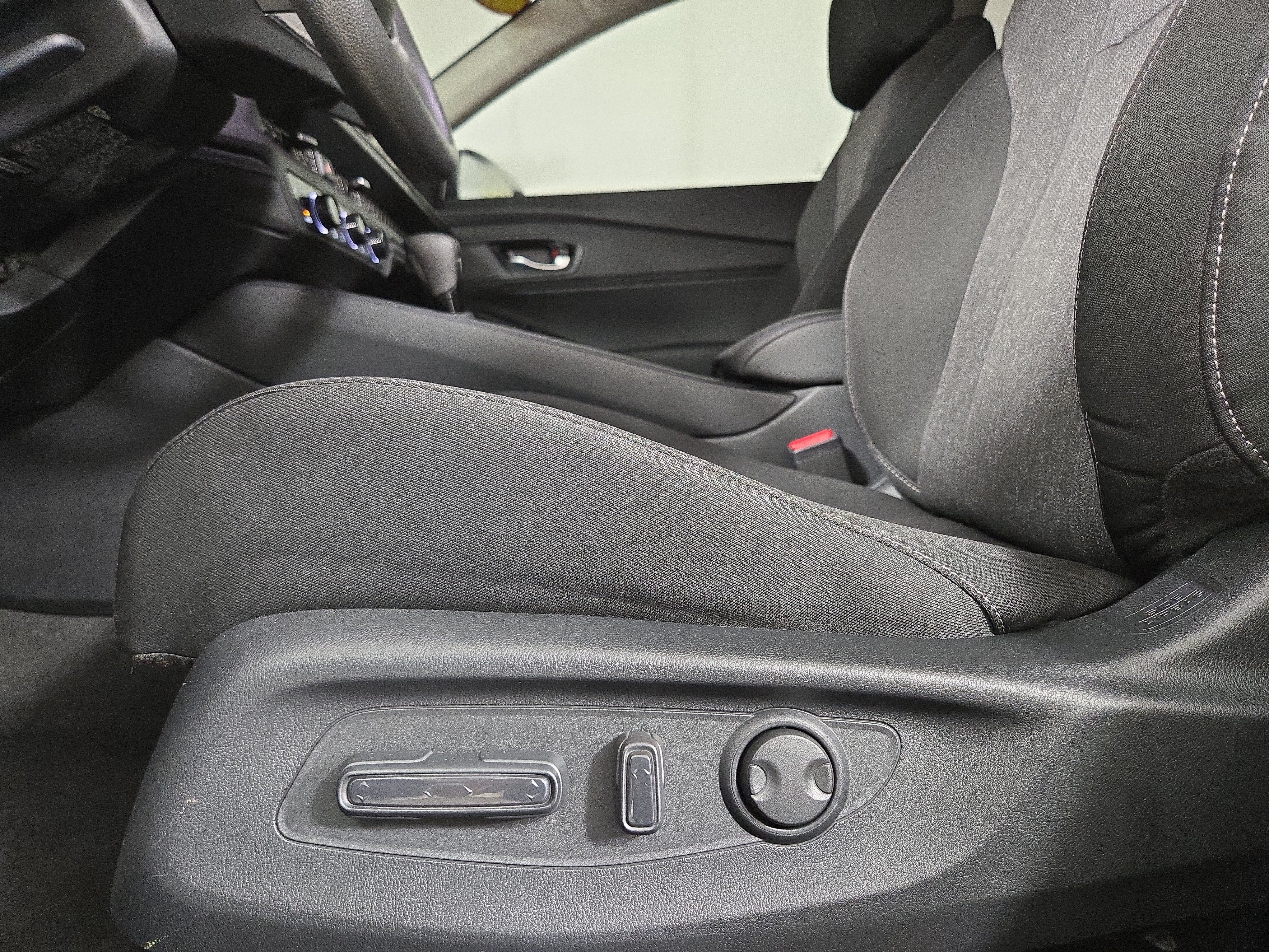 Used 2025 Honda Accord SE image 30