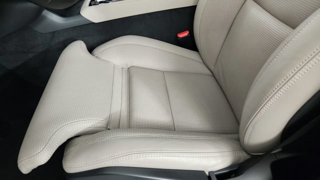 Certified 2026 Volvo XC90 B6 Ultra w/ Protection Package AWD/4WD image 13