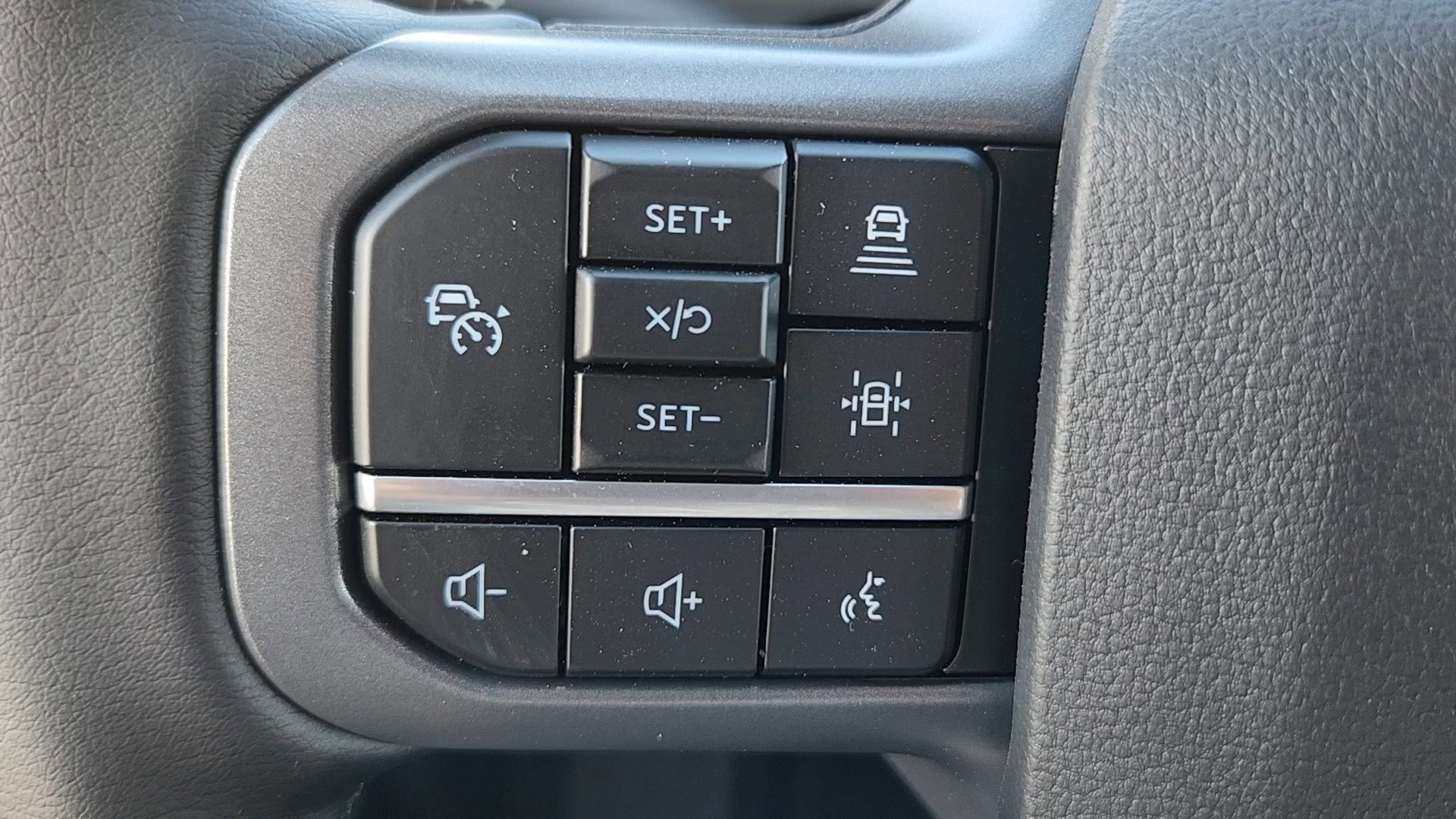 New 2025 Ford F150 Lightning Flash AWD/4WD image 11