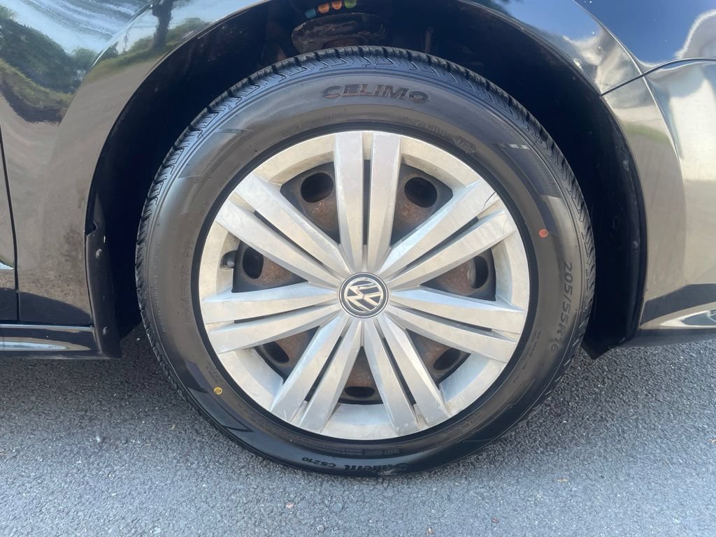 Used 2017 Volkswagen Jetta S w/ Jetta S Cold Weather Package FWD image 12