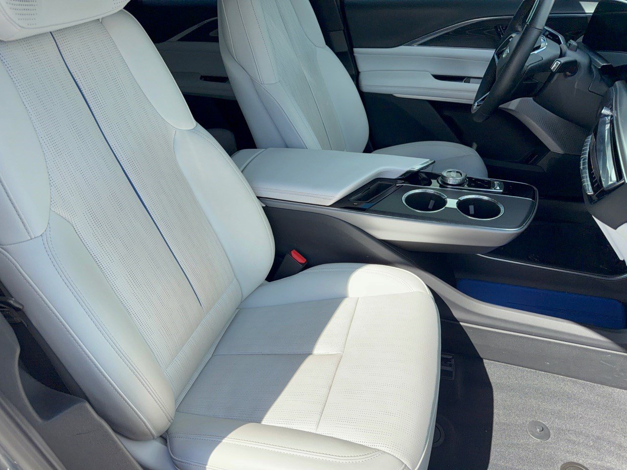 Certified 2024 Cadillac Lyriq Luxury w/ LPO, Floor Liner Package RWD image 30