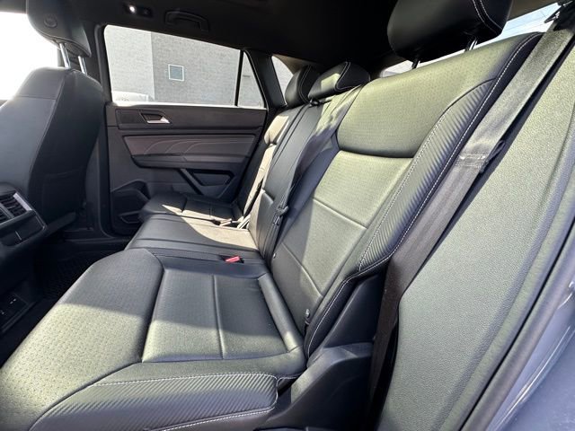 Certified 2023 Volkswagen Atlas Cross Sport SEL R-Line image 29